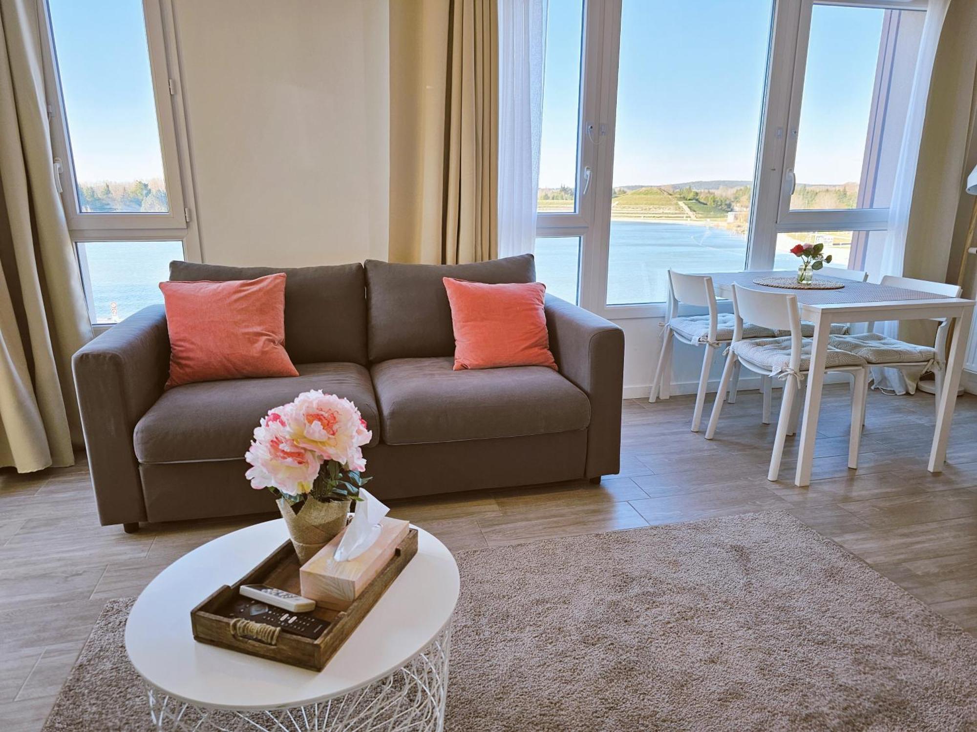 Lakeside Provence - Appartement 4 Etoiles Face Au Lac De Monteux Buitenkant foto
